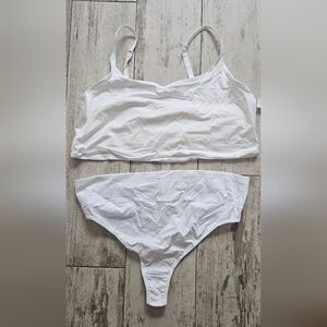 Women's White Intimates Set Snag Thong and Old Navy Shelf Bra 4X NWT